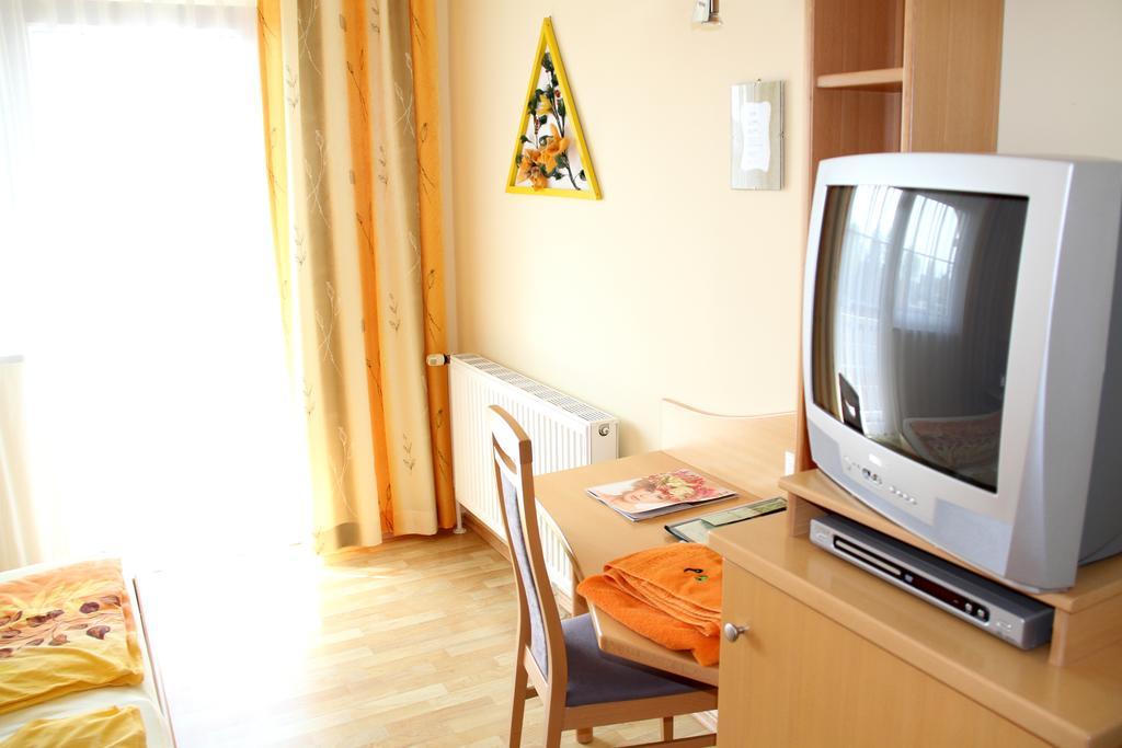 Gaestehaus Lokalaugenschein Podersdorf am See Habitación foto