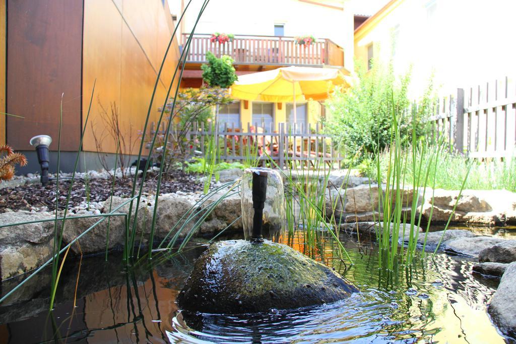 Gaestehaus Lokalaugenschein Podersdorf am See Exterior foto